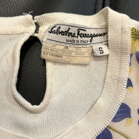 Salvatore Ferragamo Vintage 100% silk top - Picture 2 of 7